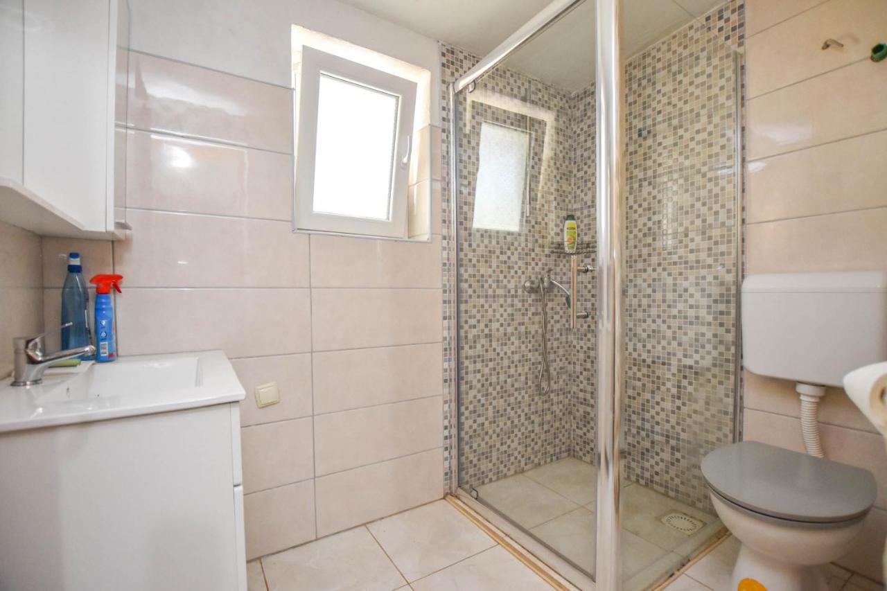 House Oliva Villa Tkon Exterior photo