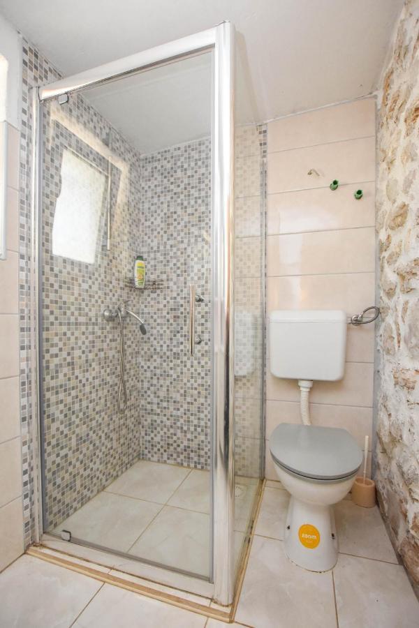 House Oliva Villa Tkon Exterior photo
